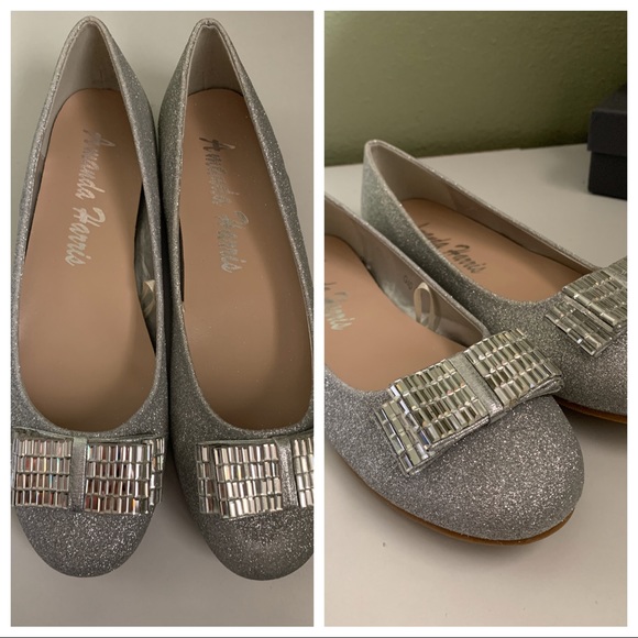 Forever 21 Shoes - Silver glitter ballet flats